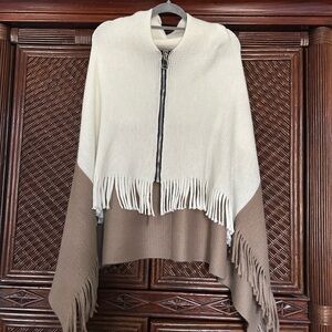 Chic Fringe Zip-Up Poncho